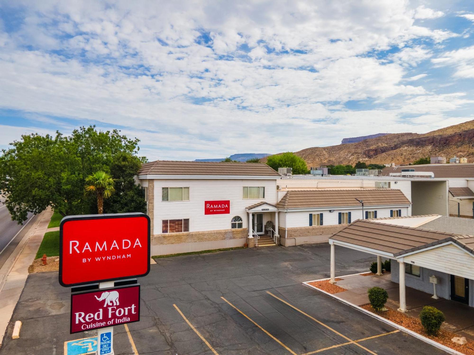 Ramada By Wyndham La Verkin Zion National Park Esterno foto