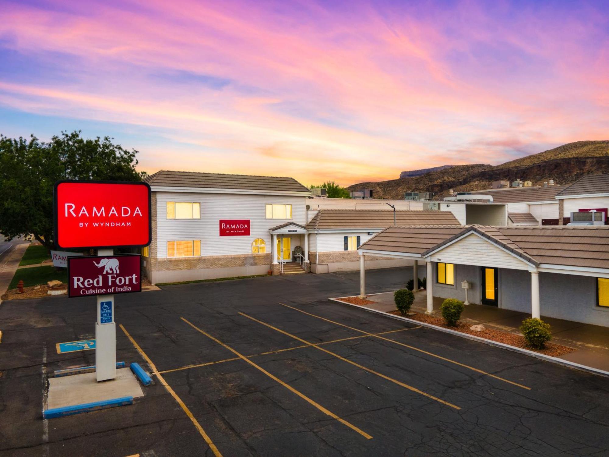 Ramada By Wyndham La Verkin Zion National Park Esterno foto