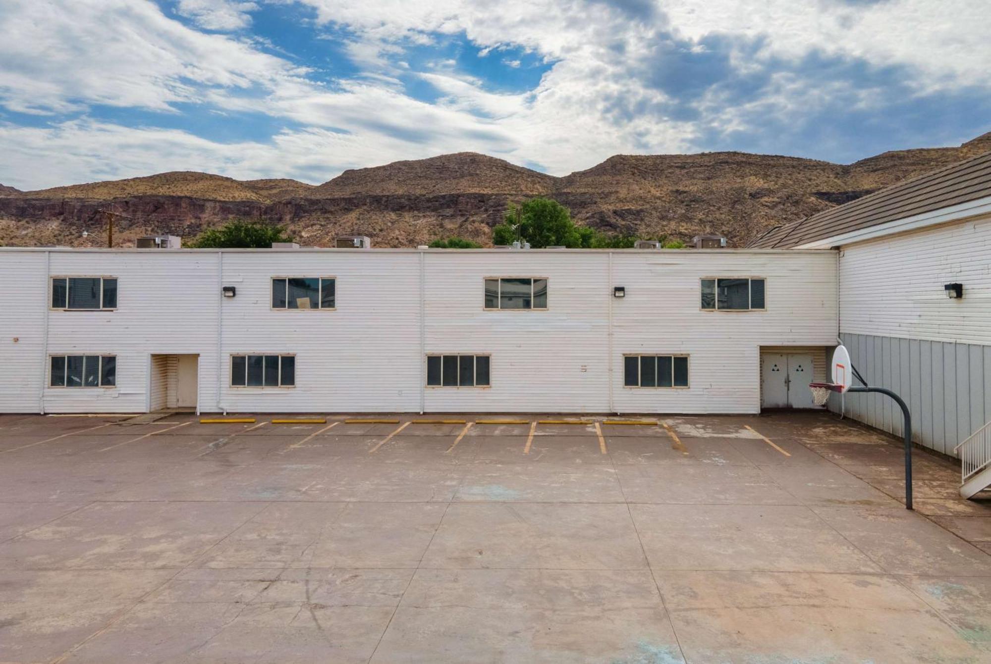 Ramada By Wyndham La Verkin Zion National Park Esterno foto