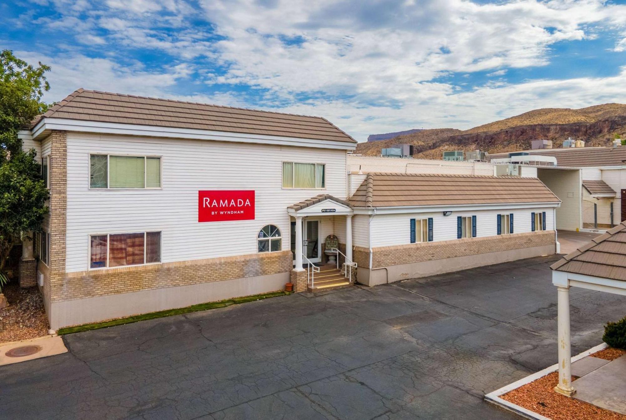 Ramada By Wyndham La Verkin Zion National Park Esterno foto
